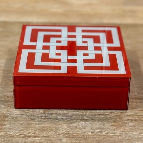 NWT JT Rose & Co Chinese Lattice Keepsake Box - Picture 2 of 4